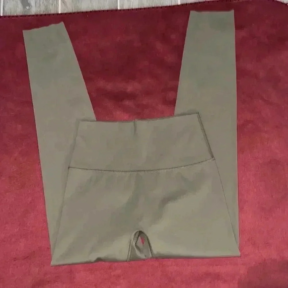 Aerie chill play move leggings (bundle) - Picture 3 of 6